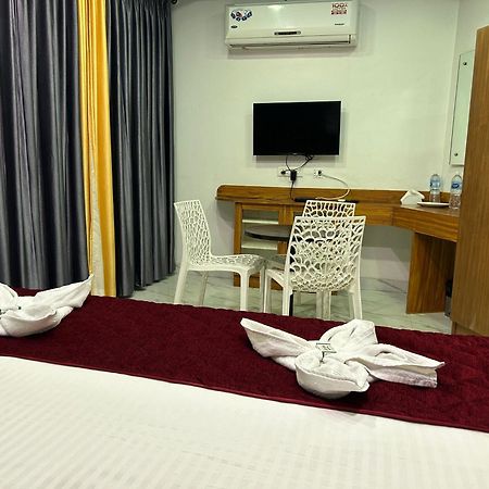 The Elite Beachview Puducherry Eksteriør billede