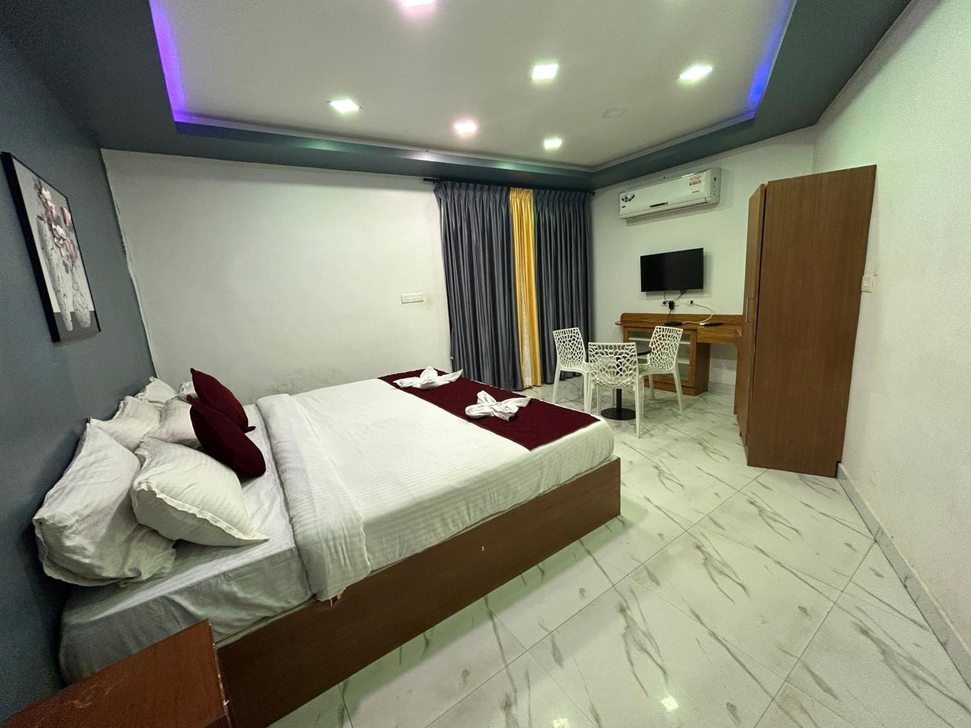 The Elite Beachview Puducherry Eksteriør billede