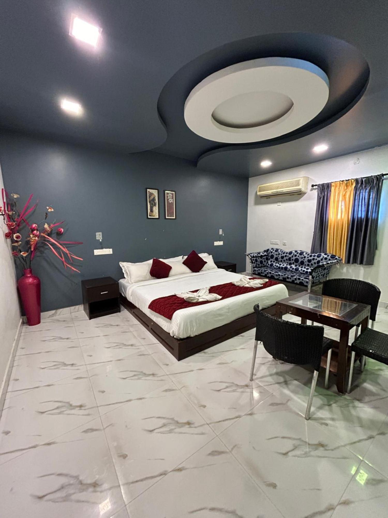The Elite Beachview Puducherry Eksteriør billede
