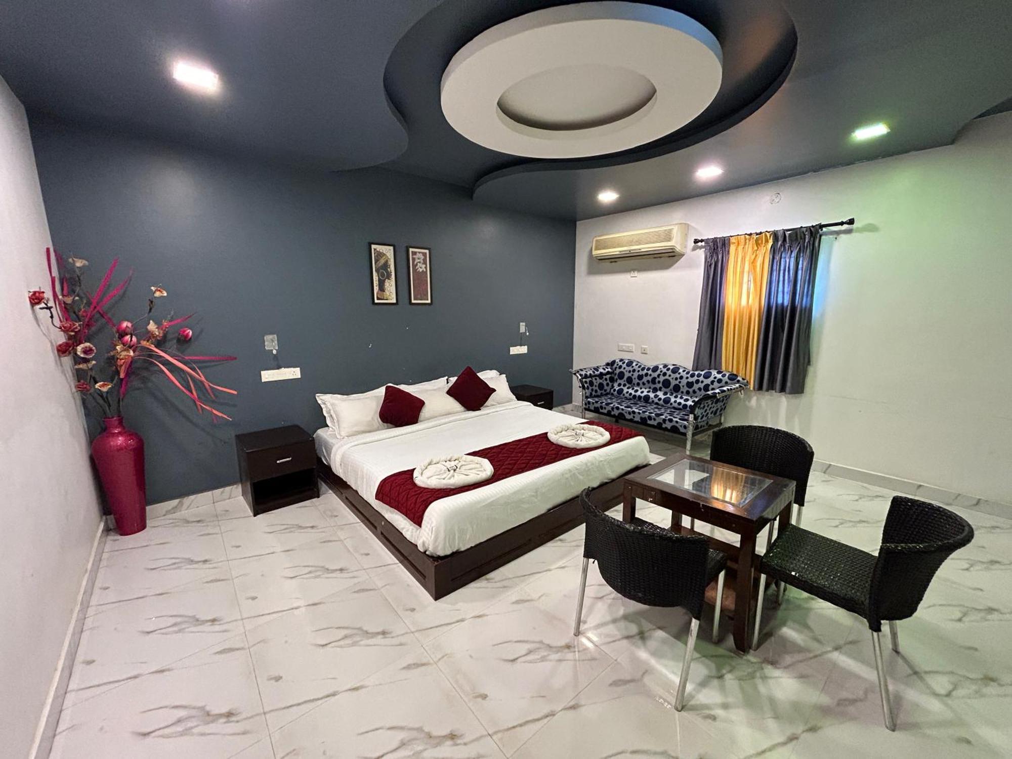 The Elite Beachview Puducherry Eksteriør billede