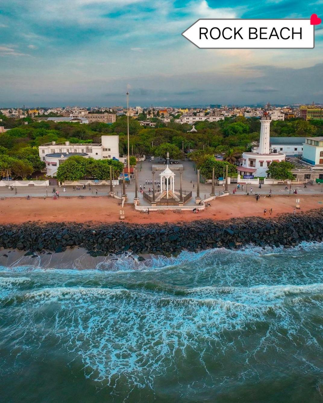 The Elite Beachview Puducherry Eksteriør billede